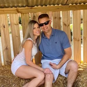 Meet your Posher, Carley